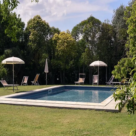 Дом отдыха Farmhouse With Spacious Garden And Pool *