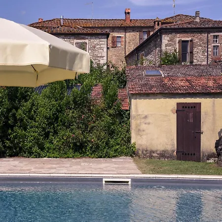 Farmhouse With Spacious Garden And Pool Дом отдыха