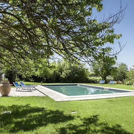 Farmhouse With Spacious Garden And Pool Ашано