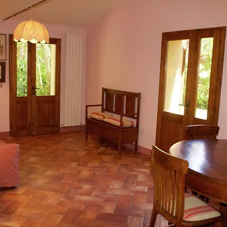Дом отдыха Farmhouse With Spacious Garden And Pool